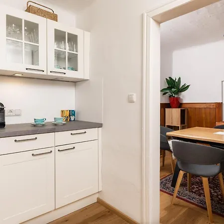 - Your Austrian * Altaussee